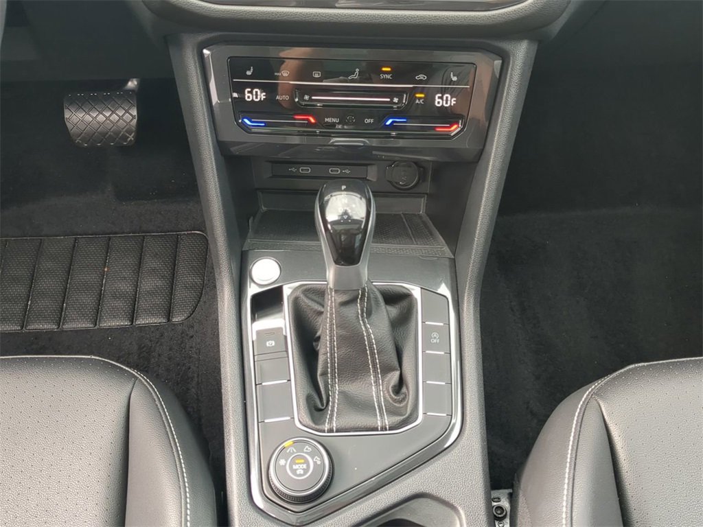 Used 2024 Volkswagen Tiguan SE image 18