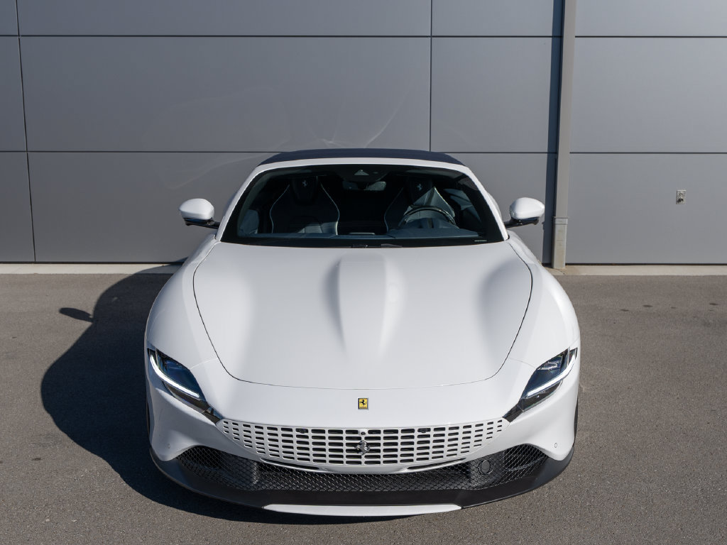 Certified 2026 Ferrari Roma Spider RWD image 3