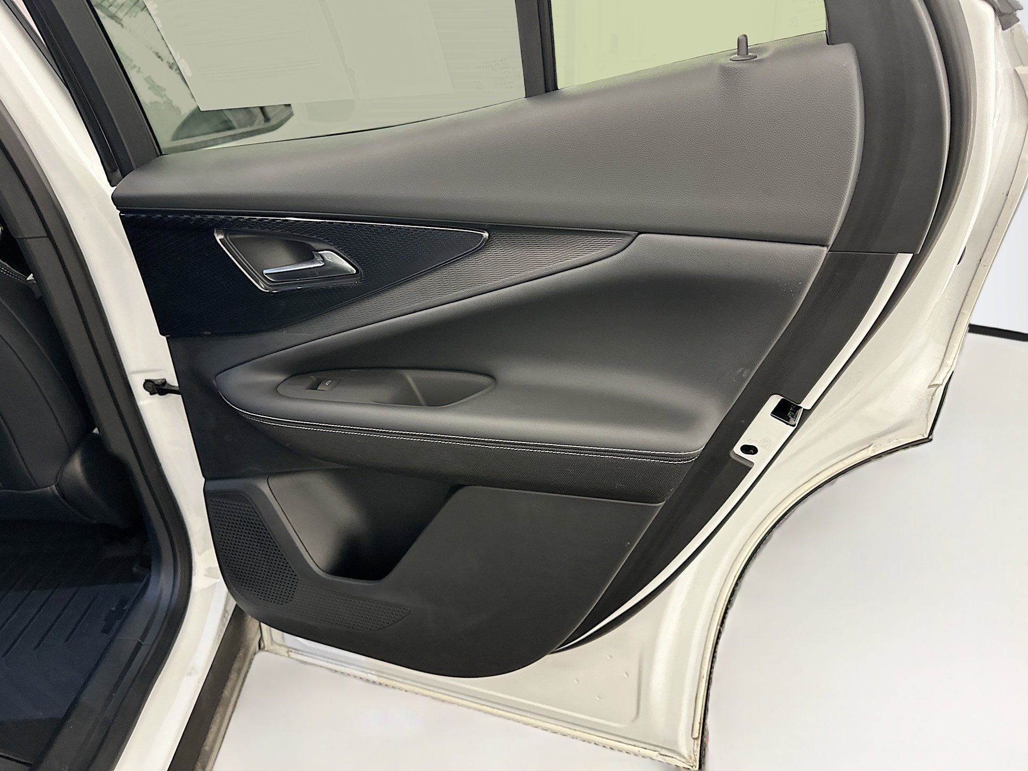 Used 2024 Chevrolet Blazer EV LT image 32