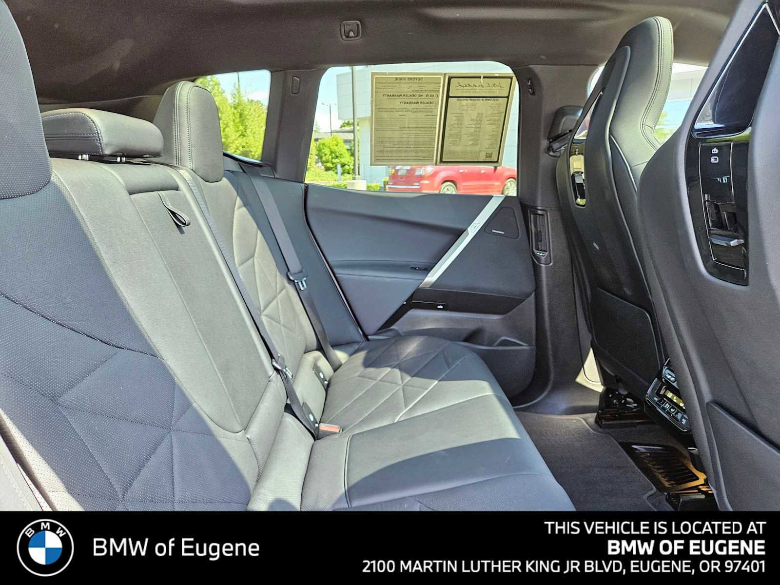 Used 2025 BMW iX xDrive50 image 15