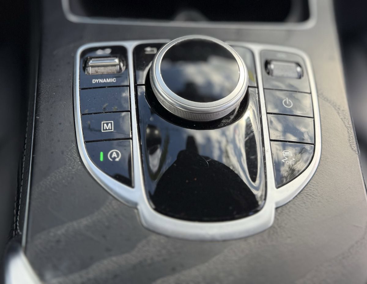 Used 2019 Mercedes-Benz GLC 300 image 32