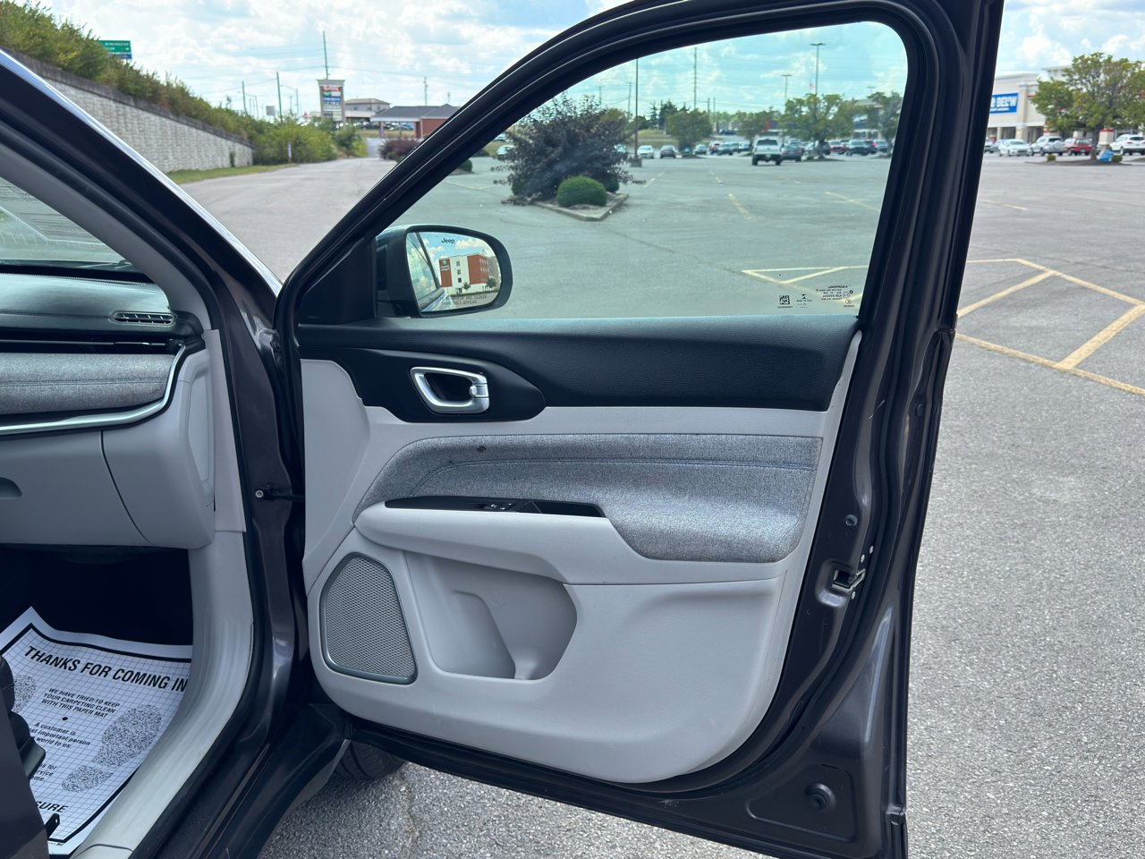 Used 2022 Jeep Compass Latitude w/ Convenience Group image 28