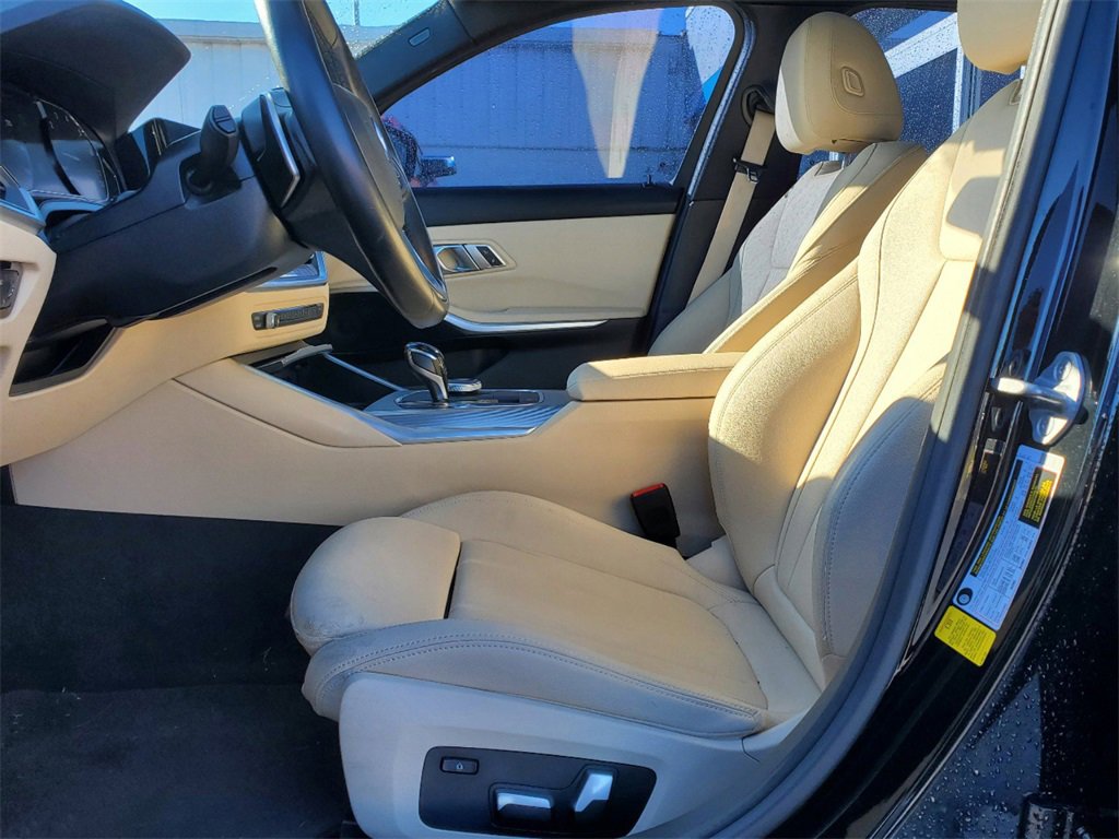 Used 2021 BMW 330i 330i w/ Driving Assistance Package image 8