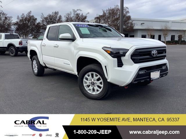 Used 2025 Toyota Tacoma SR5 image 1