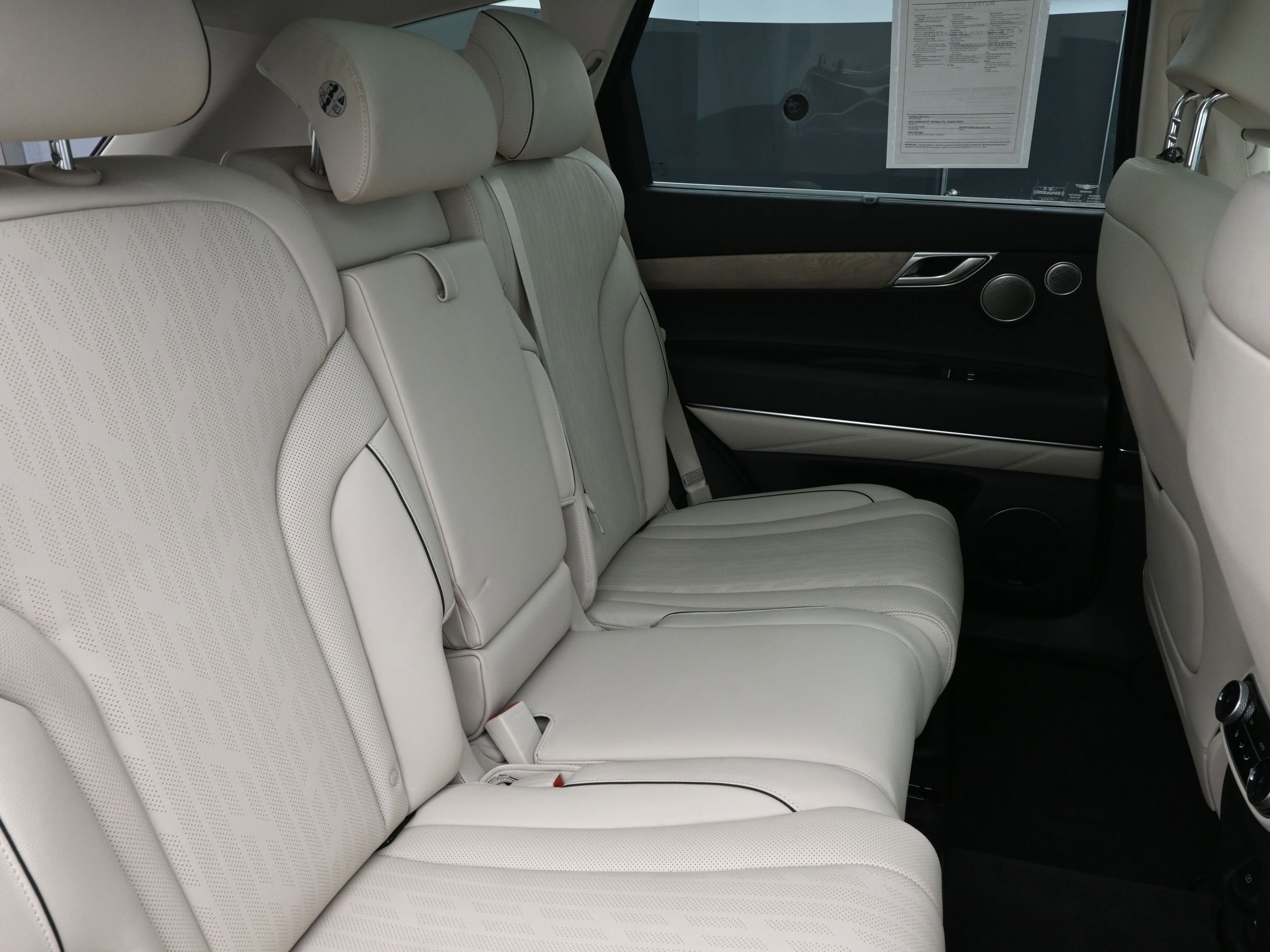 Used 2022 Genesis GV80 2.5T w/ Prestige Package 04 image 26