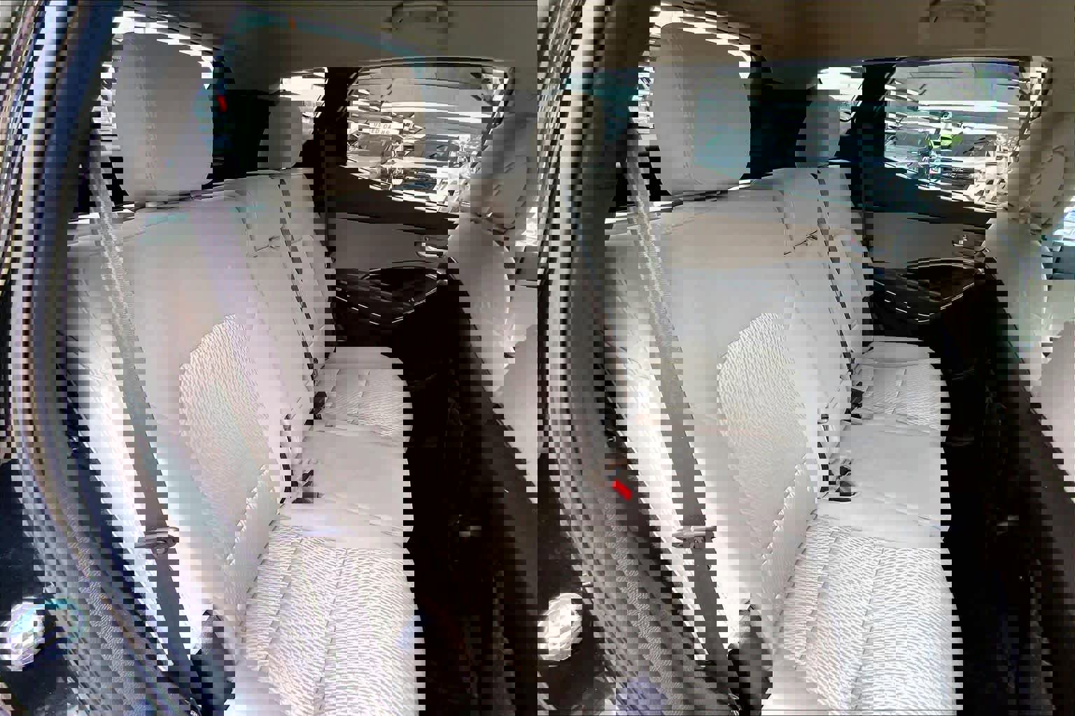 Used 2017 Hyundai Santa Fe Sport w/ Cargo Package AWD/4WD image 19