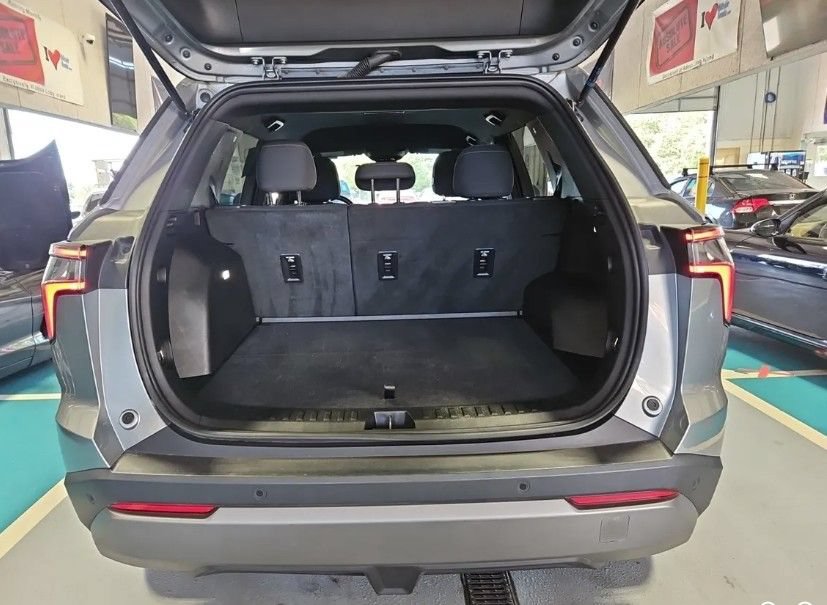 Used 2025 Chevrolet Equinox LT FWD image 10