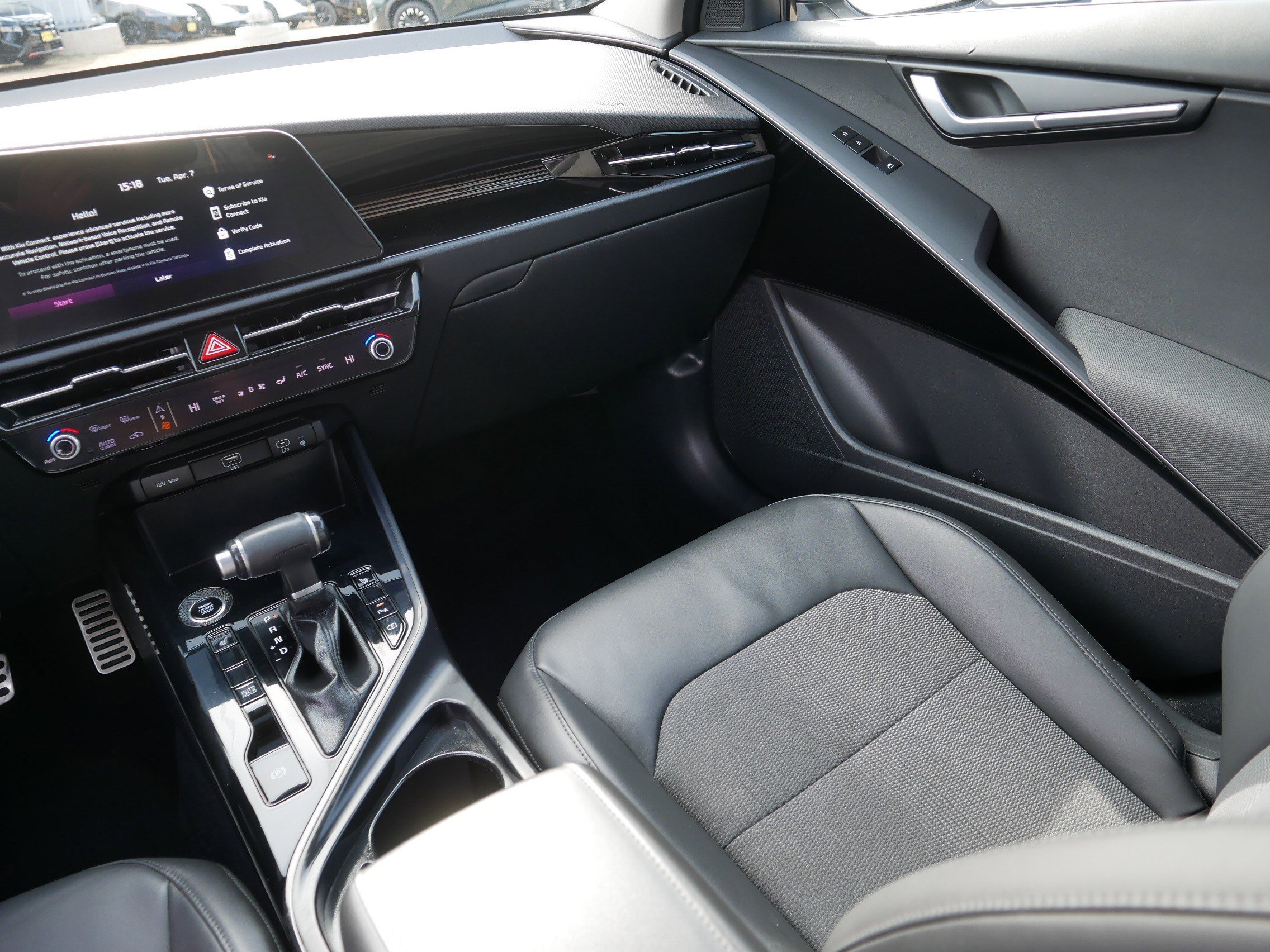 Certified 2023 Kia Niro EX Touring image 11