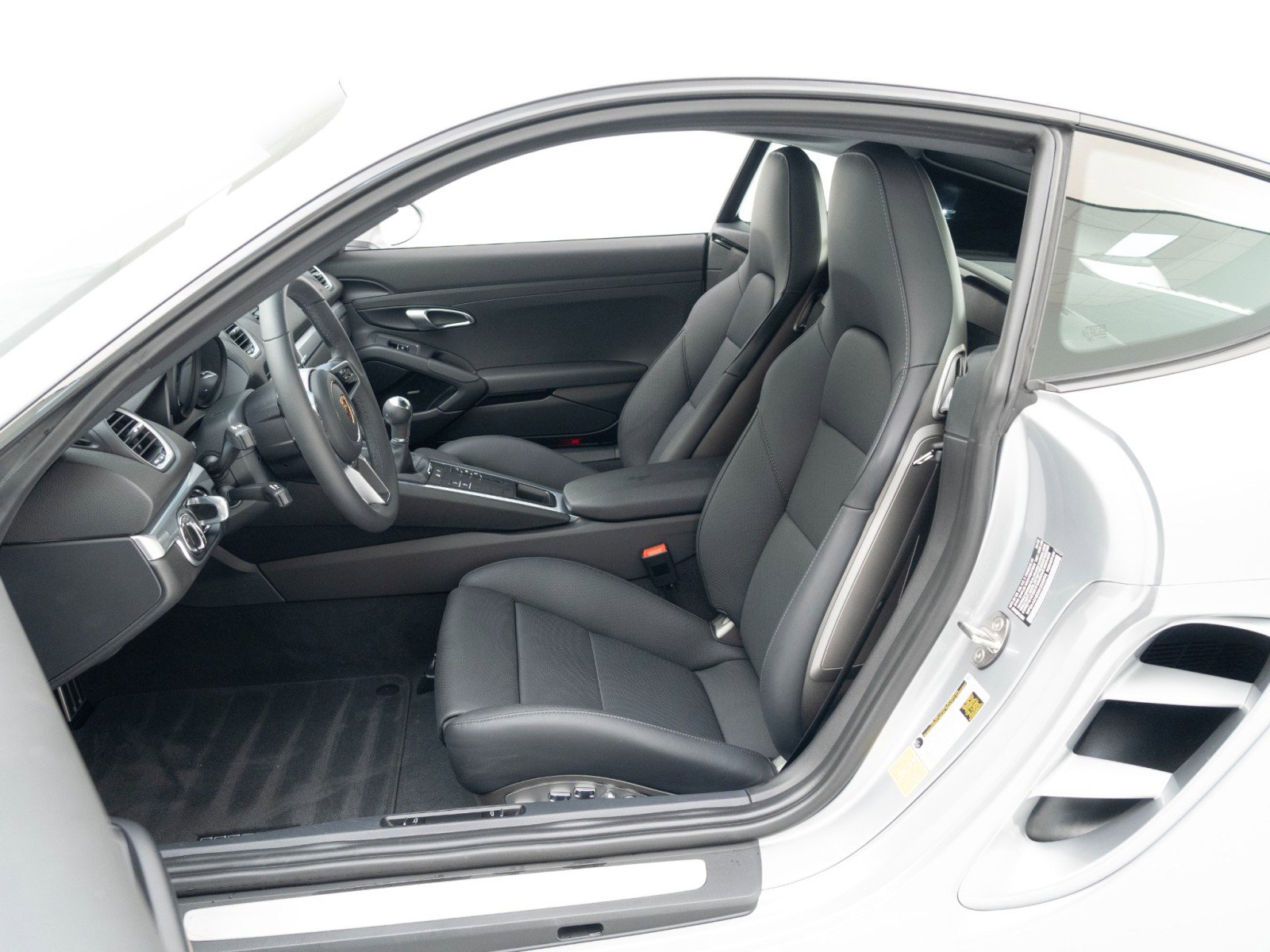 Certified 2025 Porsche 718 Cayman image 17