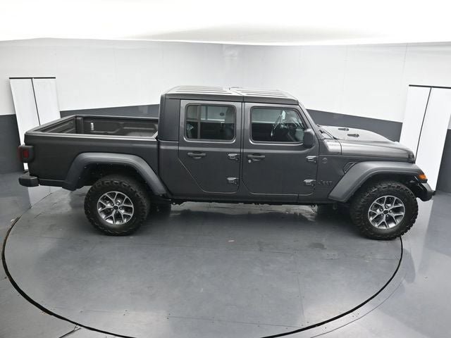 Used 2024 Jeep Gladiator Sport AWD/4WD image 27