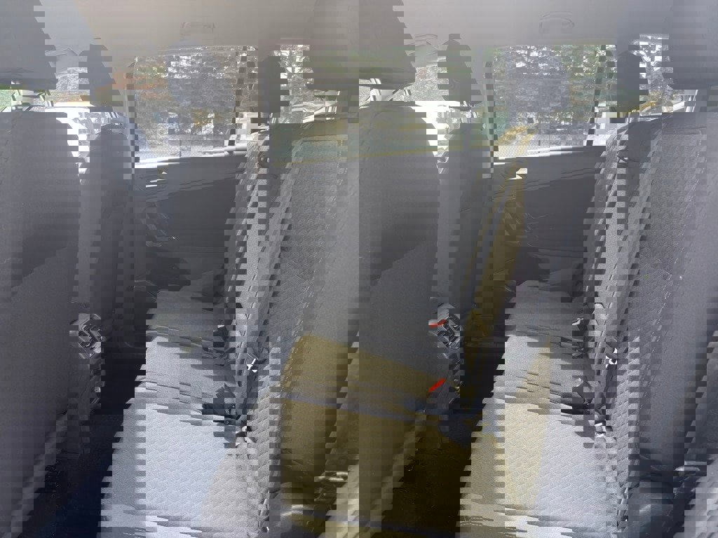 Used 2020 Volkswagen Tiguan S image 29