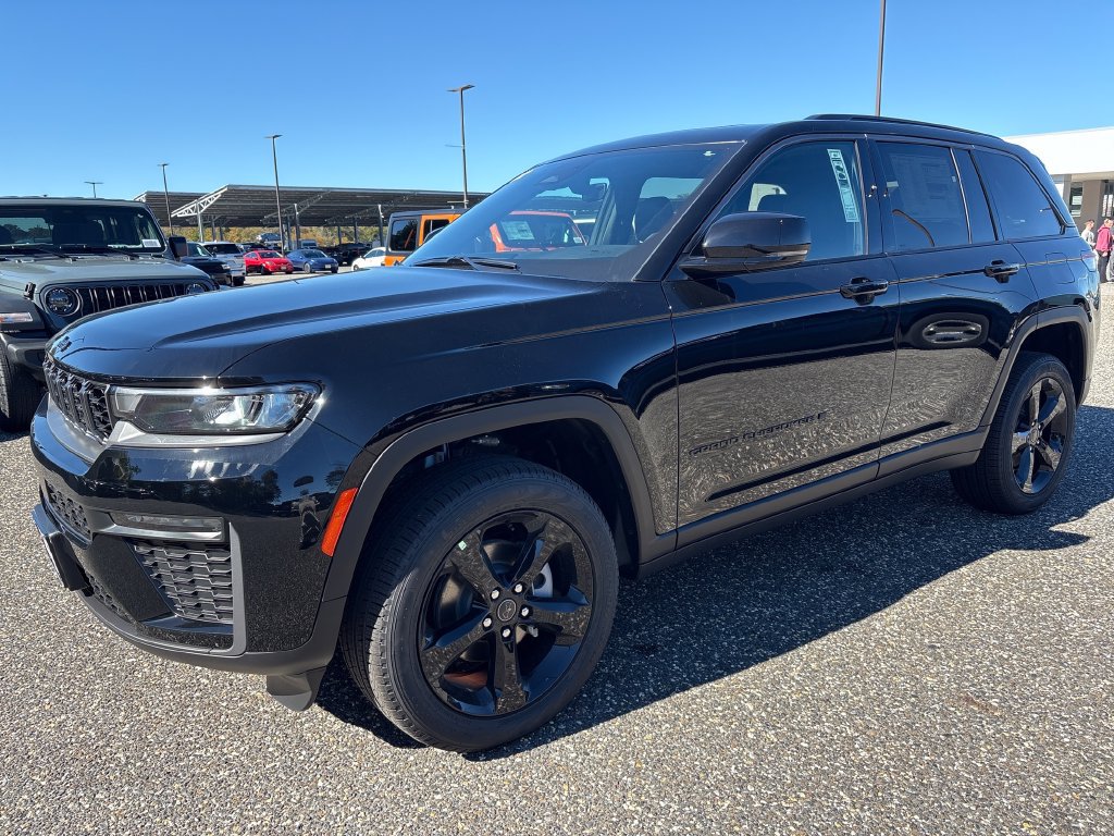 New 2027 Jeep Grand Cherokee Limited AWD/4WD image 4