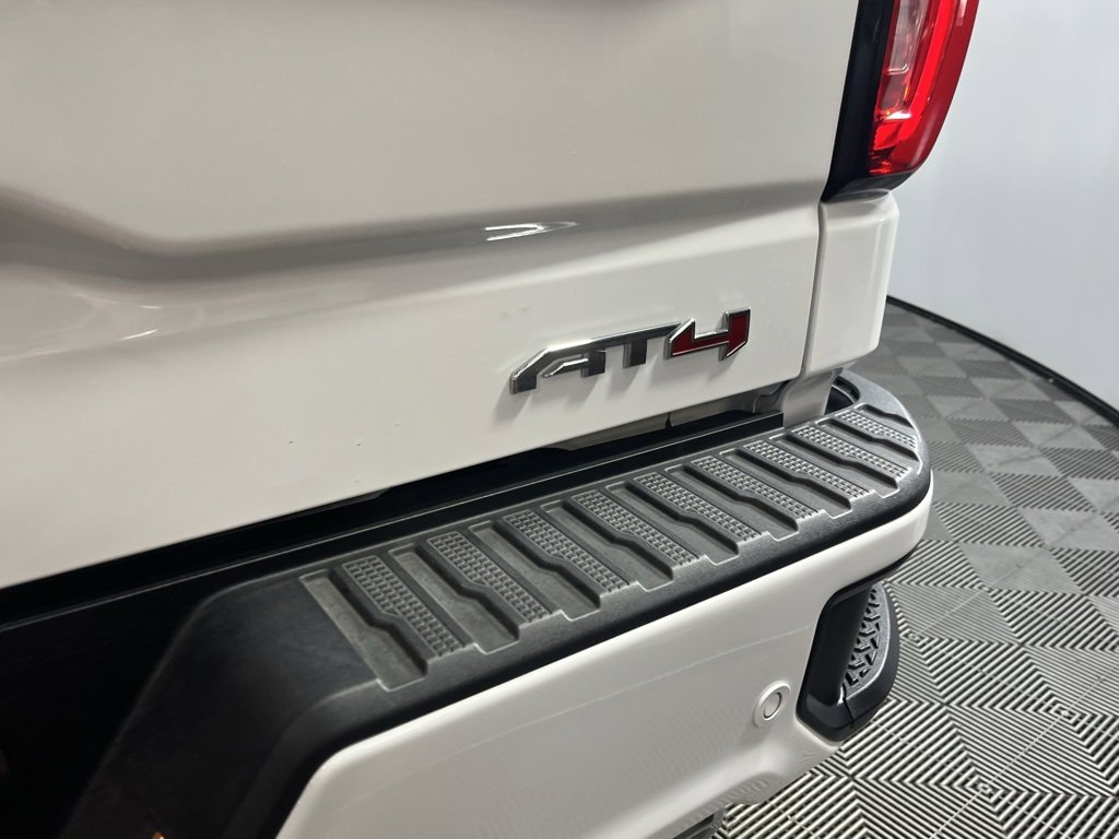 Used 2025 GMC Sierra 1500 AT4 image 13