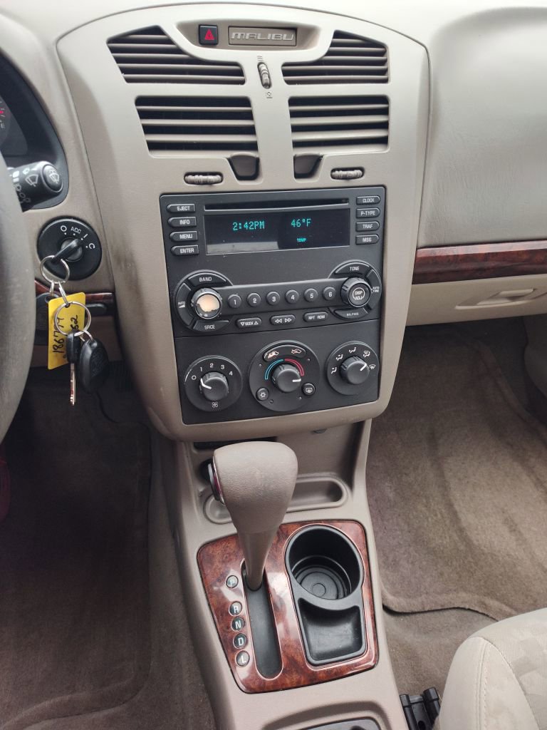 Used 2004 Chevrolet Malibu LS w/ Preferred Equipment Group image 8
