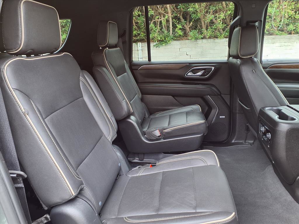 Used 2023 Chevrolet Suburban Premier image 22