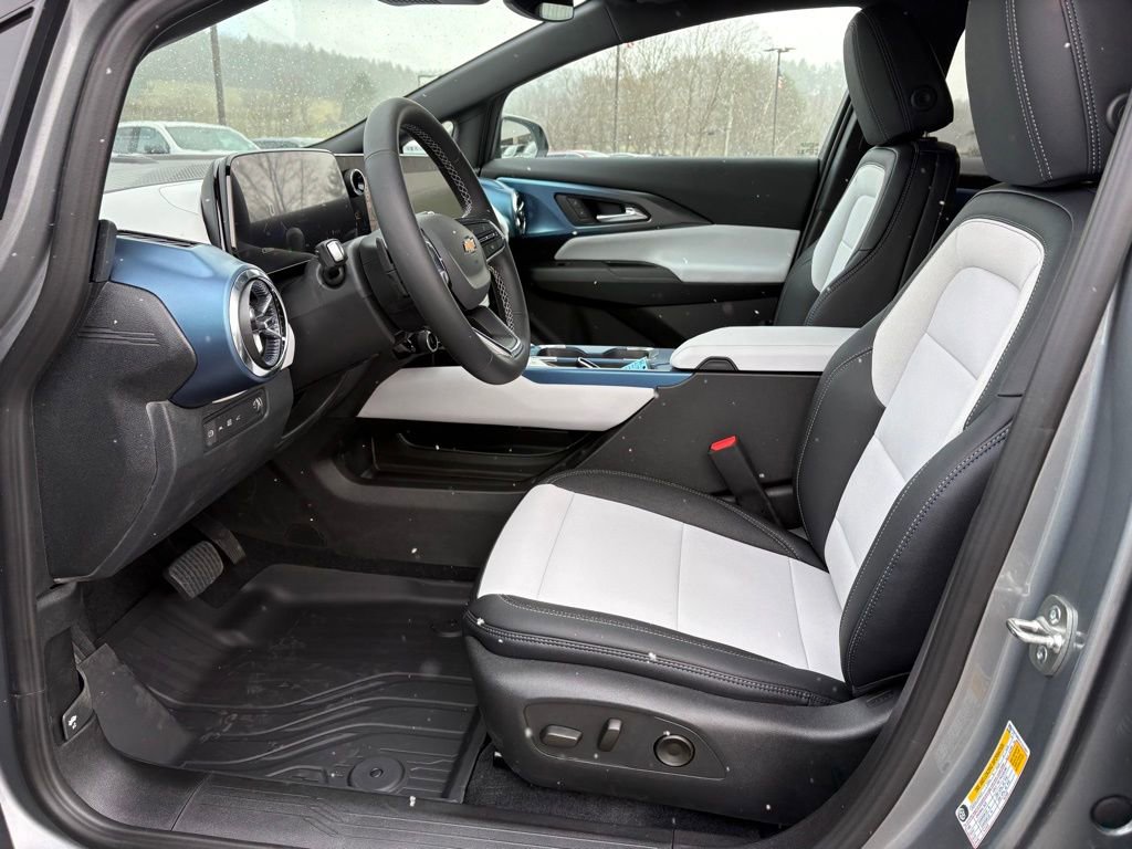 New 2026 Chevrolet Equinox EV LT image 4