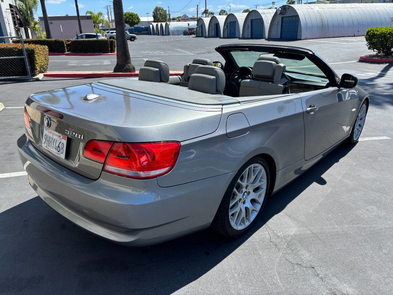 Used 2010 BMW 328i Convertible image 4