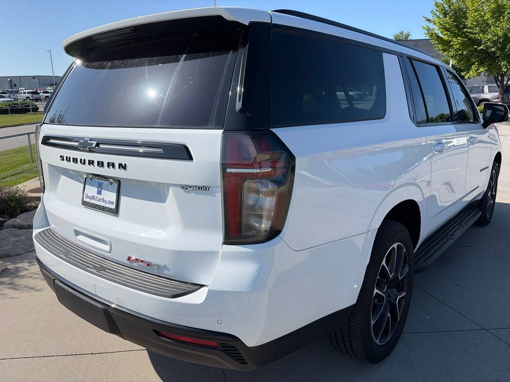 Used 2024 Chevrolet Suburban RST w/ Luxury Package AWD/4WD image 15