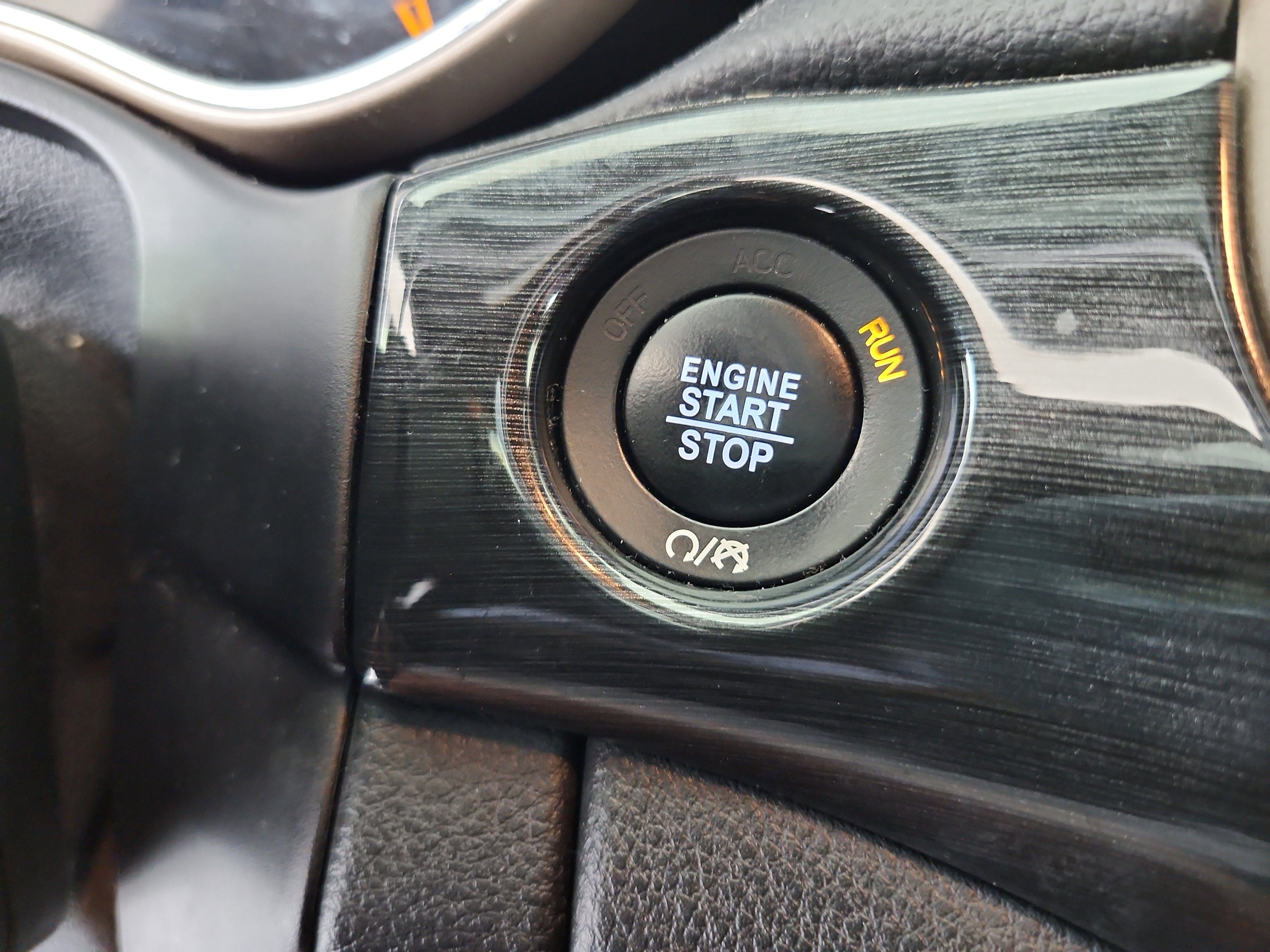 Used 2017 Jeep Grand Cherokee Laredo image 31