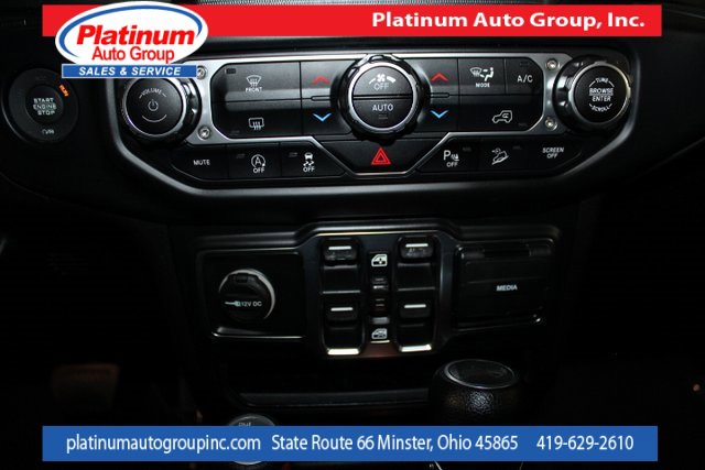 Used 2019 Jeep Wrangler Unlimited Sahara w/ Safety Group image 18