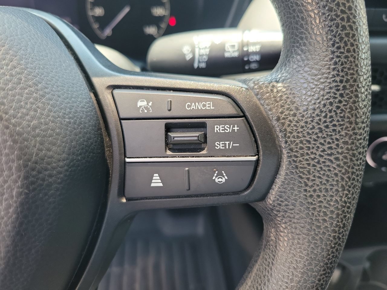 Used 2023 Honda HR-V LX image 18