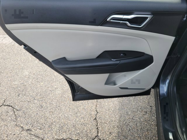 Used 2023 Kia Sportage EX FWD image 16