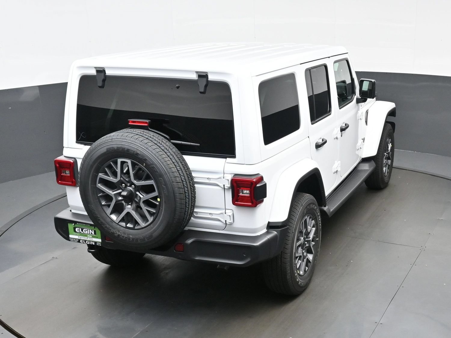 New 2026 Jeep Wrangler Unlimited Sahara AWD/4WD image 25