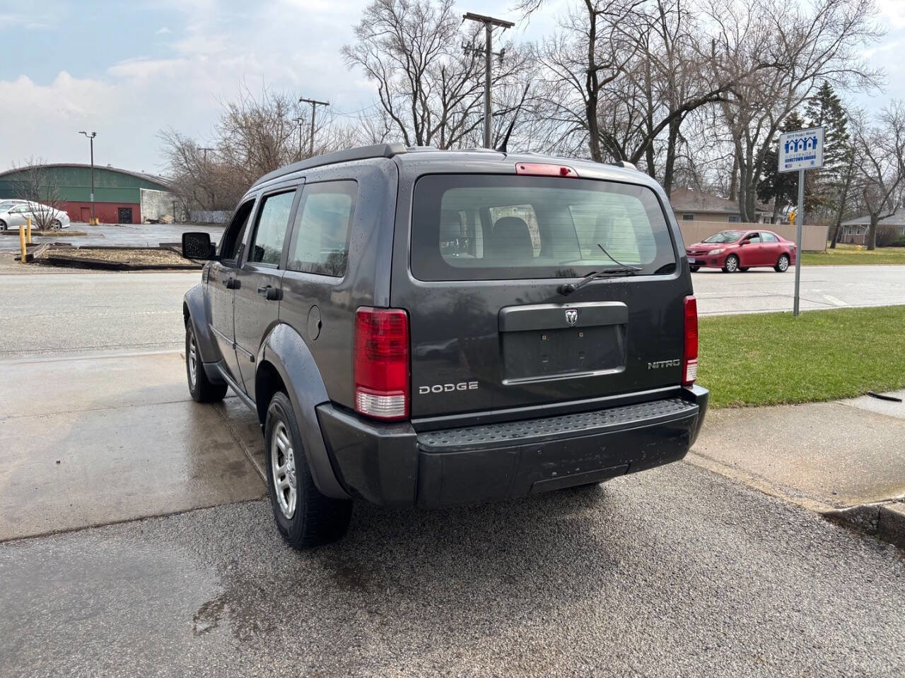Used 2011 Dodge Nitro SE image 17