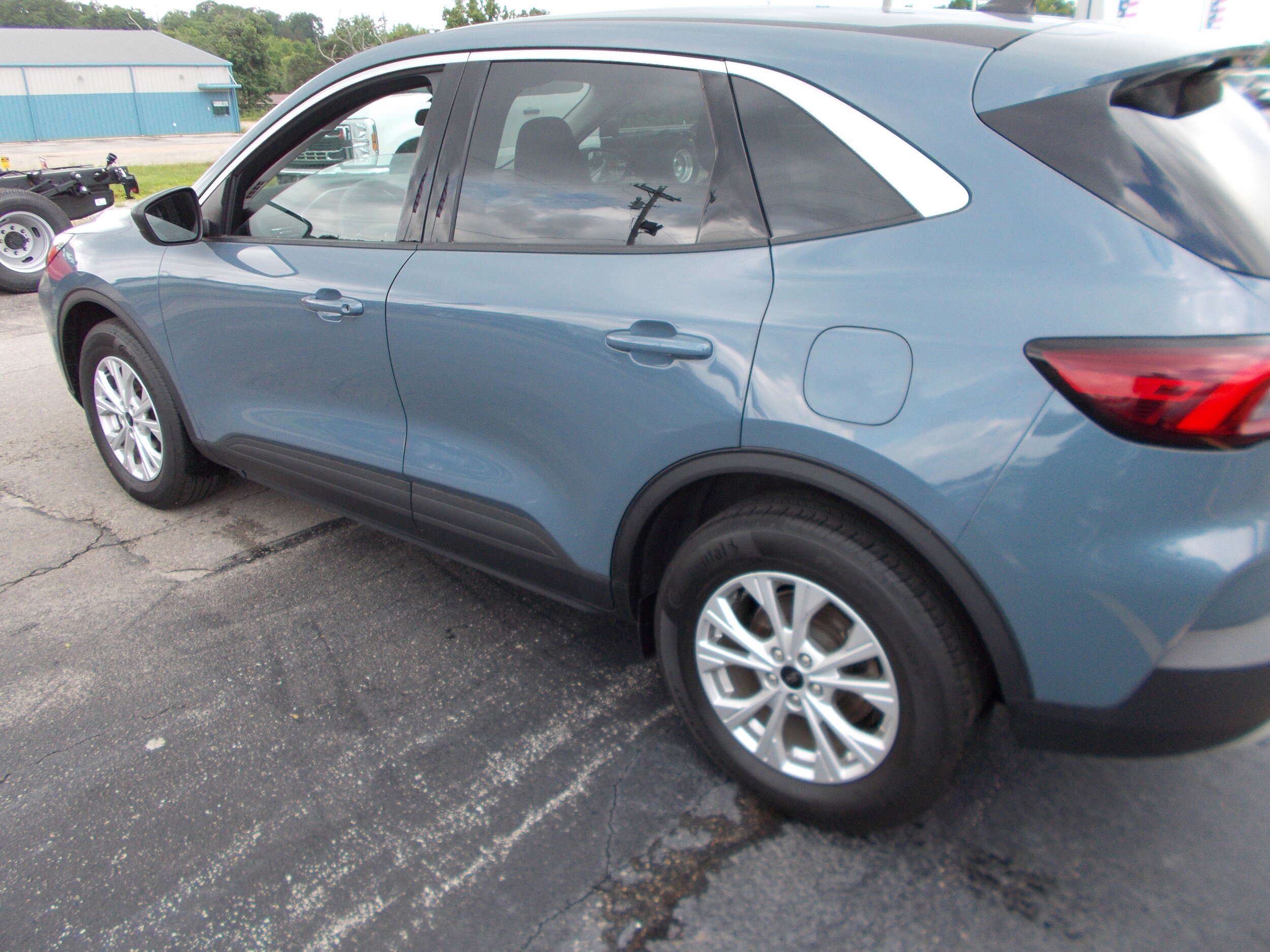 Used 2023 Ford Escape Active AWD/4WD image 5