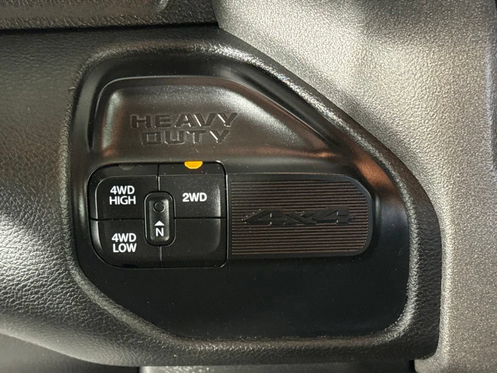 Used 2022 RAM 5500 Tradesman w/ Chrome Appearance Group AWD/4WD image 17