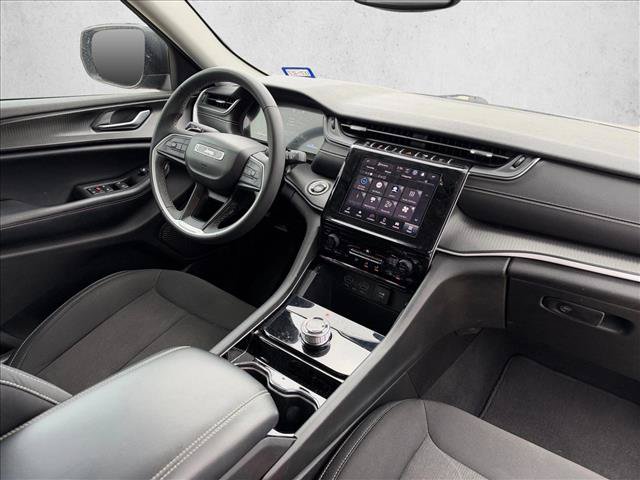 Used 2023 Jeep Grand Cherokee L Laredo RWD image 23