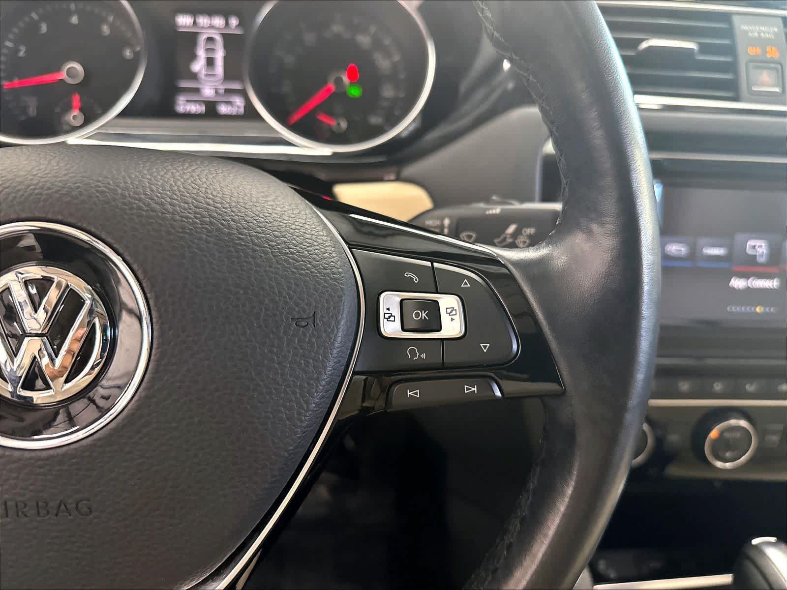 Used 2018 Volkswagen Jetta SEL FWD image 14