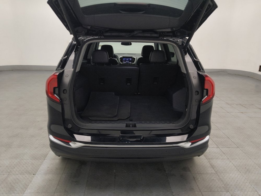 Used 2023 GMC Terrain SLT image 29