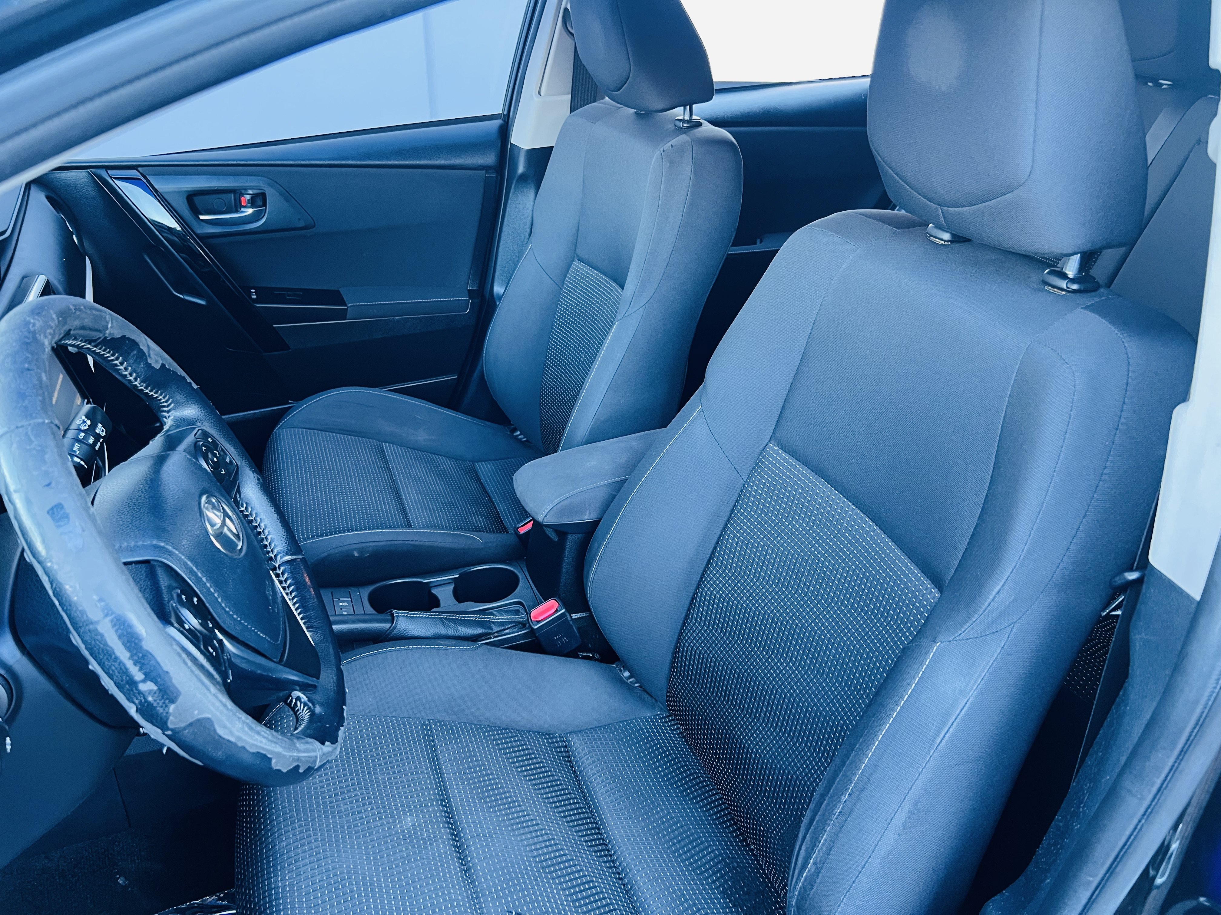 Used 2017 Toyota Corolla iM w/ Carpet Mat Package FWD image 7