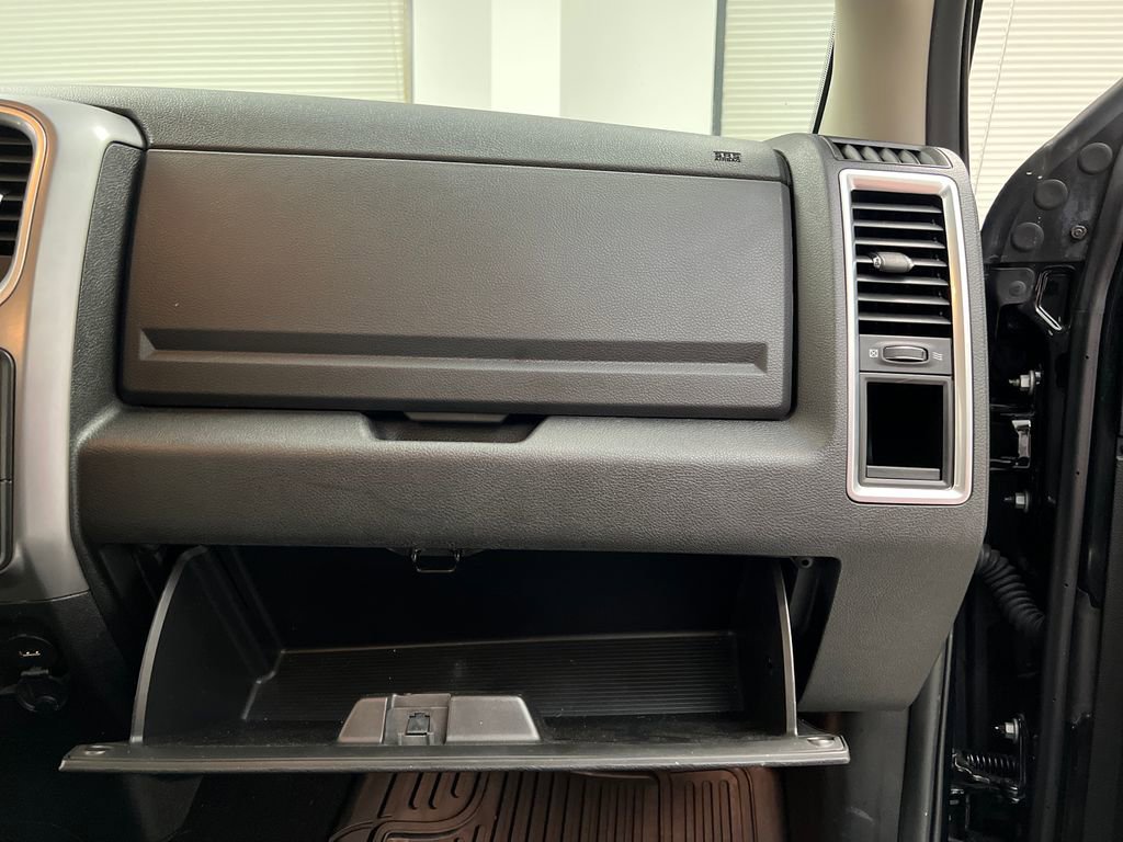 Used 2024 RAM 1500 Classic SLT image 26