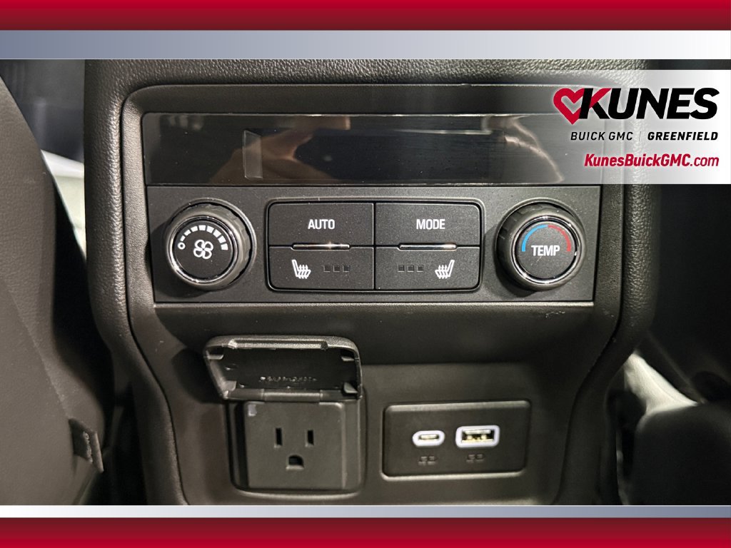 Used 2023 GMC Acadia AT4 w/ Technology Package AWD/4WD image 37