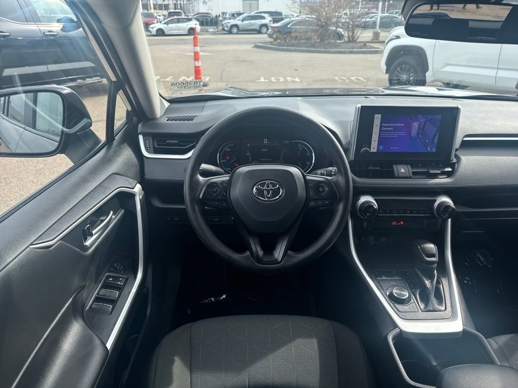 Used 2025 Toyota RAV4 XLE w/ Convenience Package image 13