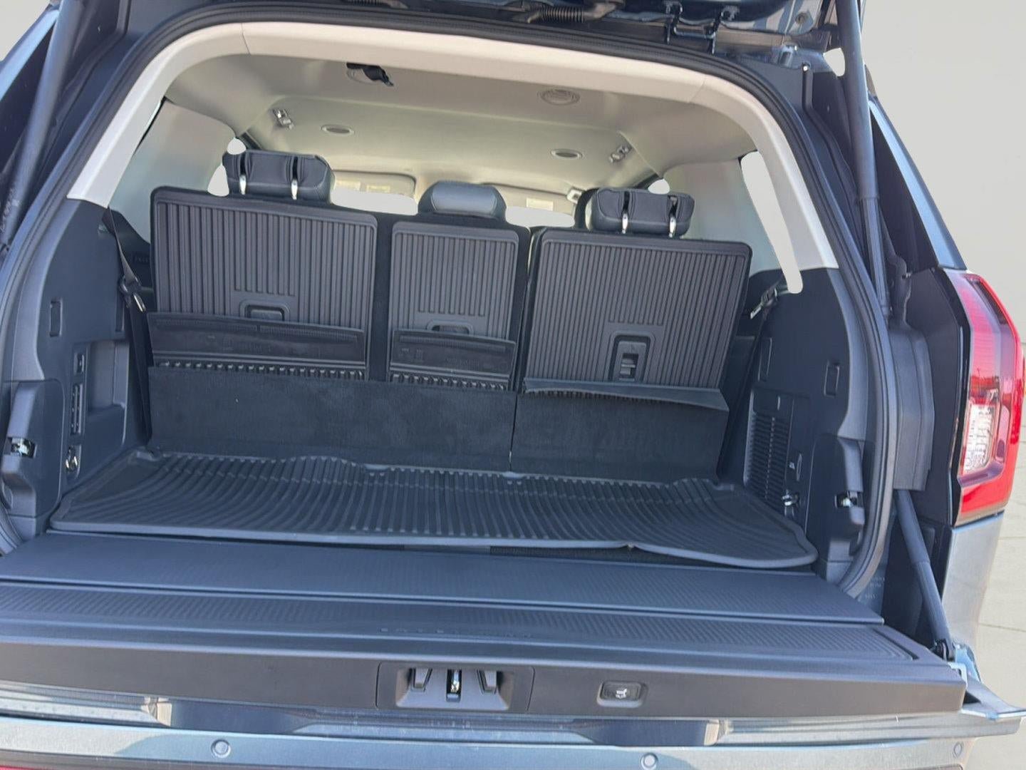 New 2027 Ford Expedition Active AWD/4WD image 7