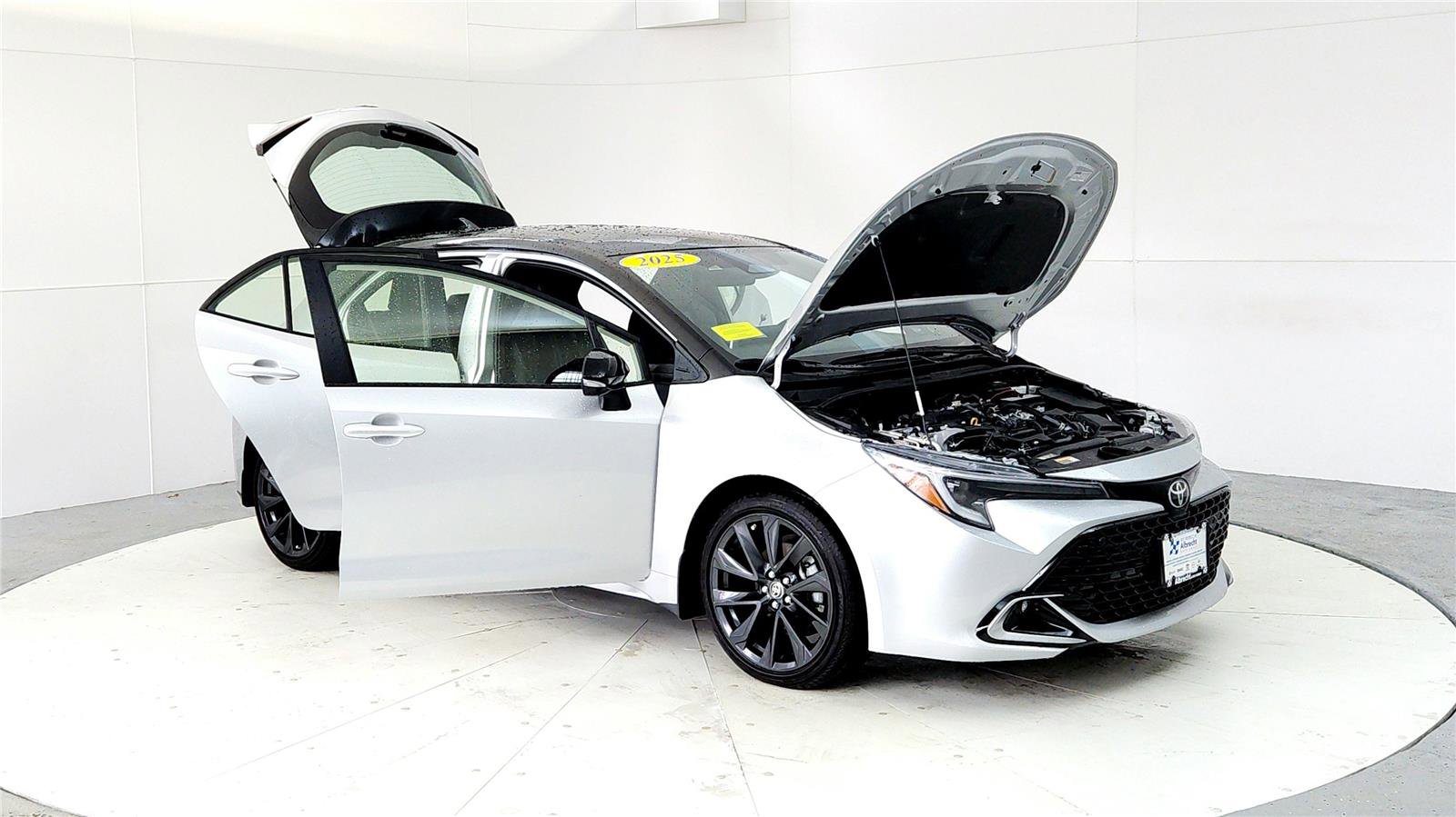 Certified 2025 Toyota Corolla XSE FWD image 12