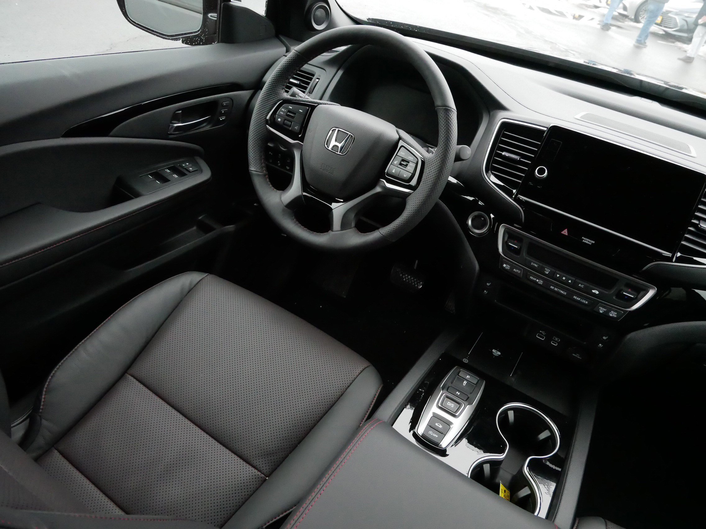 Certified 2026 Honda Ridgeline Black Edition image 9