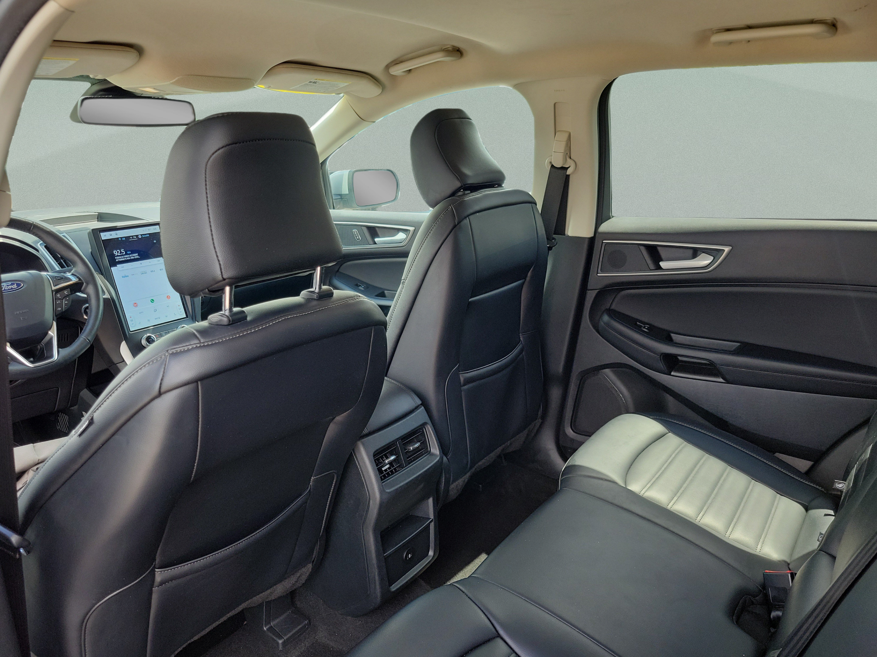Used 2024 Ford Edge SEL AWD/4WD image 12