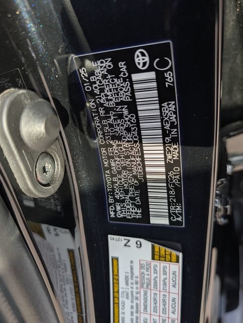 Certified 2025 Toyota Corolla SE w/ SE Premium Package FWD image 36