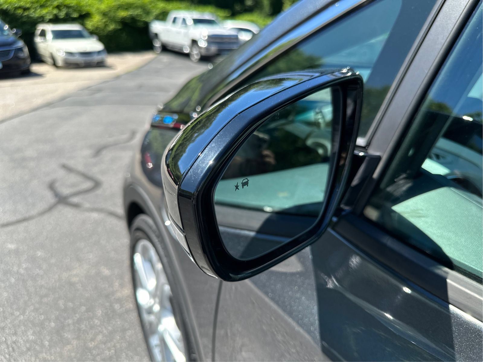Used 2019 Chevrolet Bolt LT FWD image 25