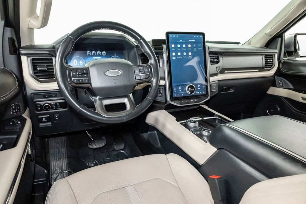 Used 2024 Ford Expedition Platinum AWD/4WD image 9