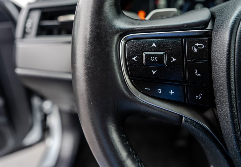 Used 2023 Lexus ES 350 Luxury w/ Premium Package image 16