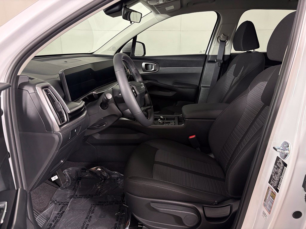 New 2026 Kia Sorento LX FWD image 17