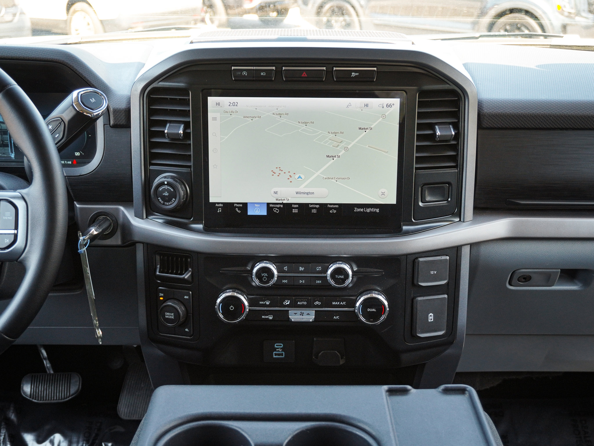 Used 2024 Ford F150 XLT AWD/4WD image 29