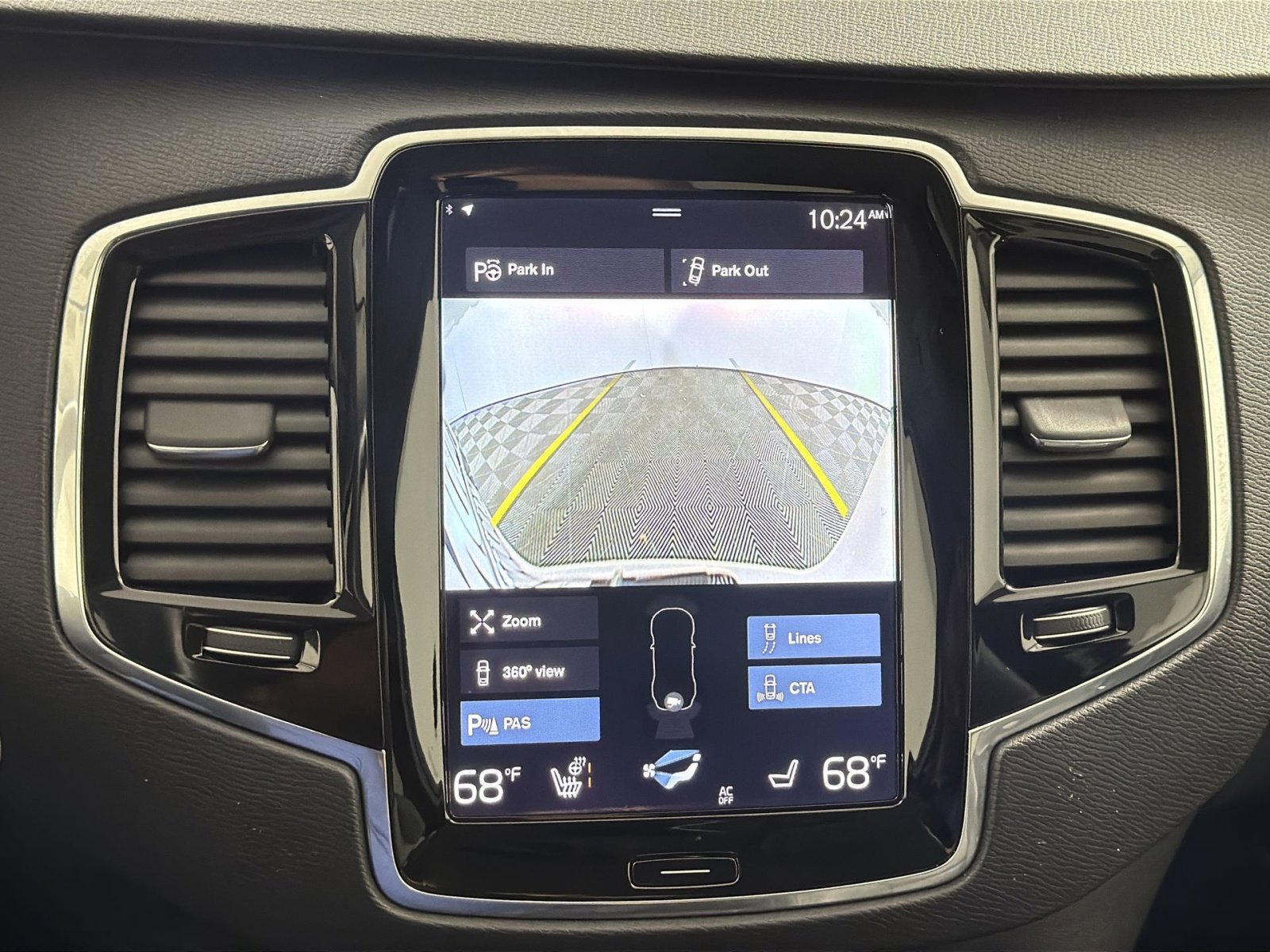 Used 2017 Volvo XC90 T6 Momentum w/ Vision Package image 19
