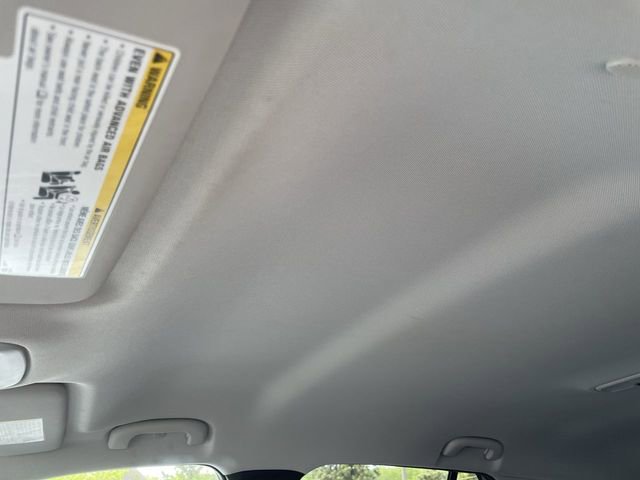 Used 2025 Chevrolet Trax LT w/ LT Convenience Package FWD image 22