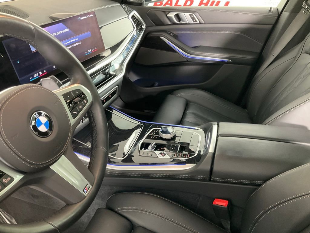 Used 2025 BMW X5 xDrive40i w/ Executive Package image 12